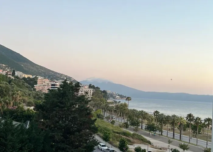 Hotel Hotelvlora '78 *